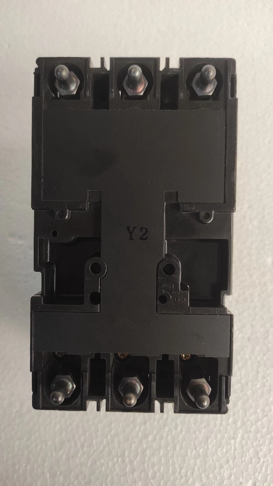 admin/uploads/uploads/Terasaki T Pole Circuit Breaker_8.webp